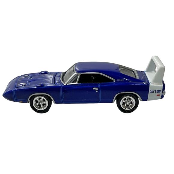 Johnny Lightning 1969 Dodge Charger Daytona 2004 1/64 Diecast Model Car - Picture 3 of 9